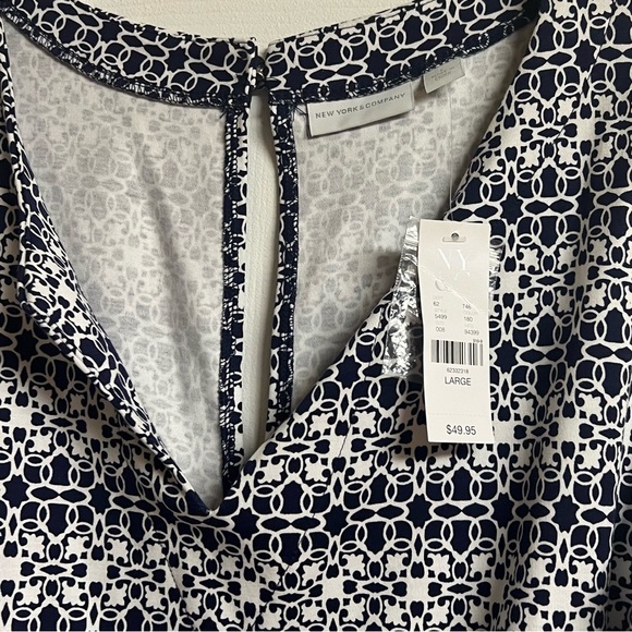 NWT Large Black and White New York & Company Drawstring Romper with pockets. - Picture 3 of 8